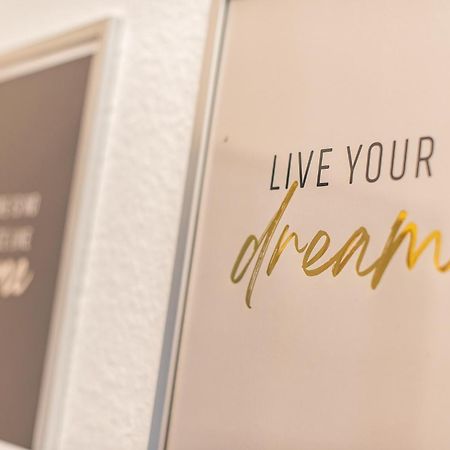 Smart & Cozy Apartment - Balkon, Netflix, Nespresso เคมนิตซ์ ภายนอก รูปภาพ
