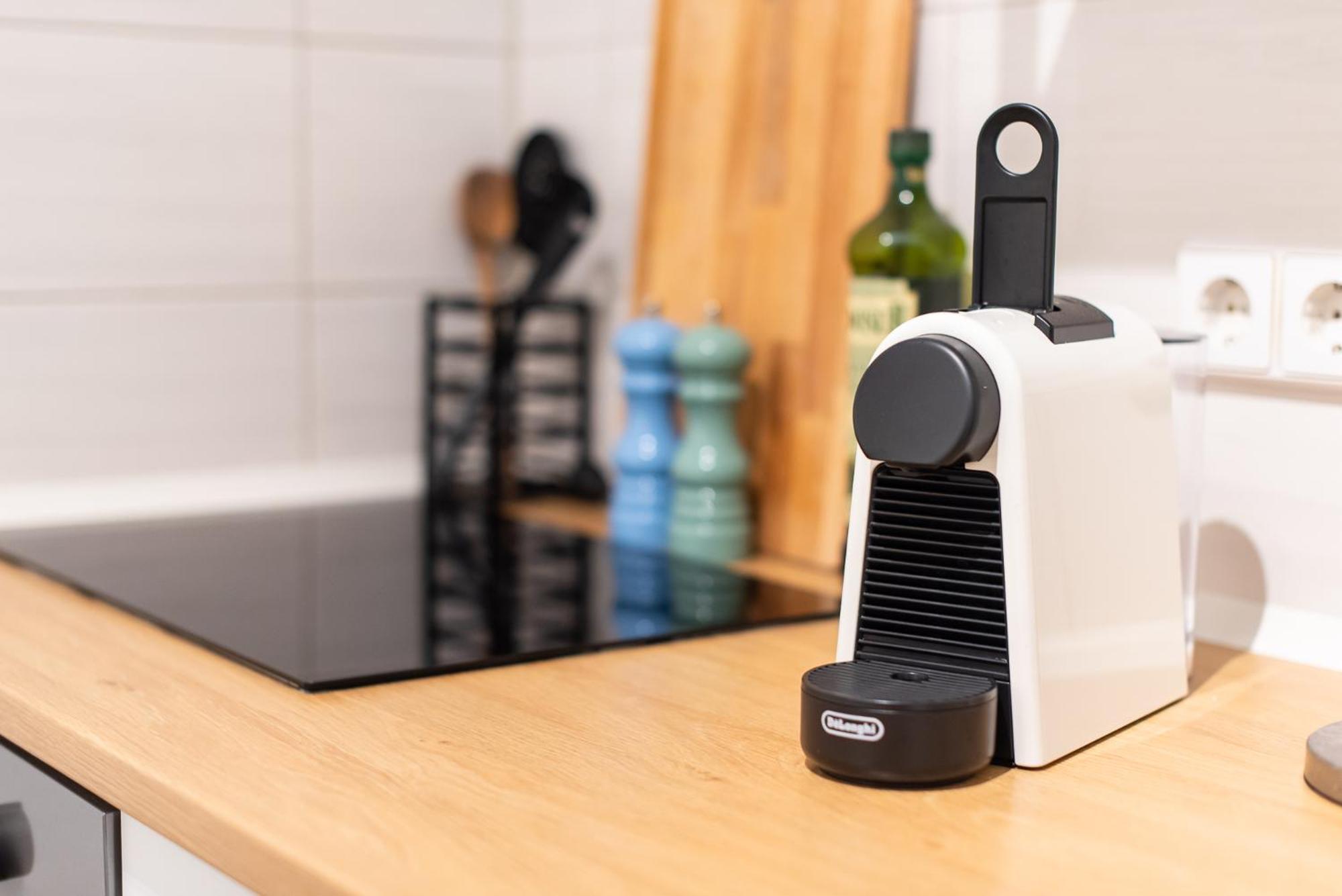 Smart & Cozy Apartment - Balkon, Netflix, Nespresso เคมนิตซ์ ภายนอก รูปภาพ